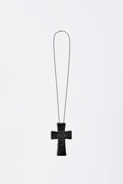 CROSS HAIR ON STRAP WALLET BLACK