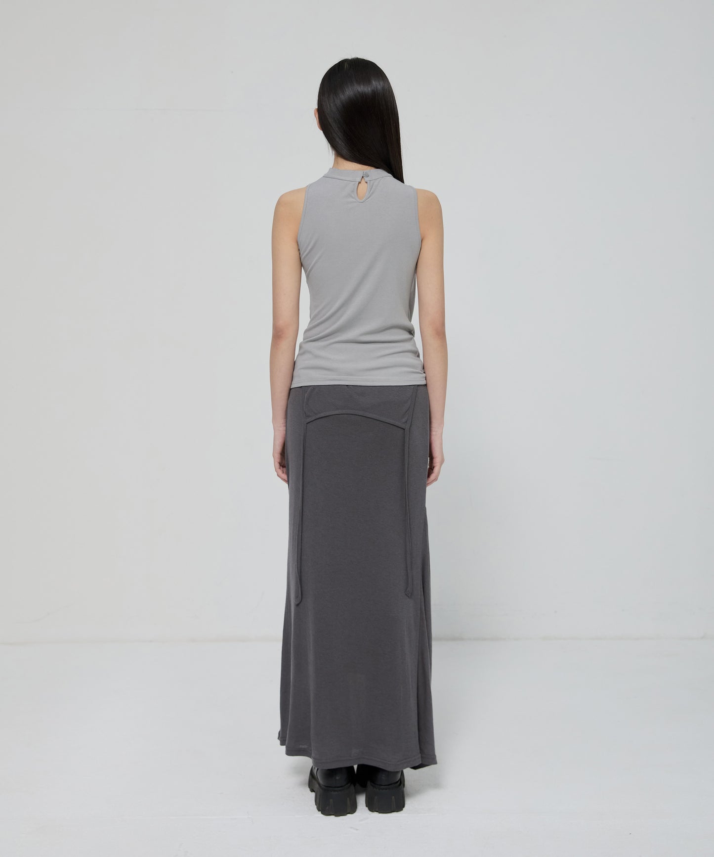 DRAPED SLEEVELESS TOP GREY