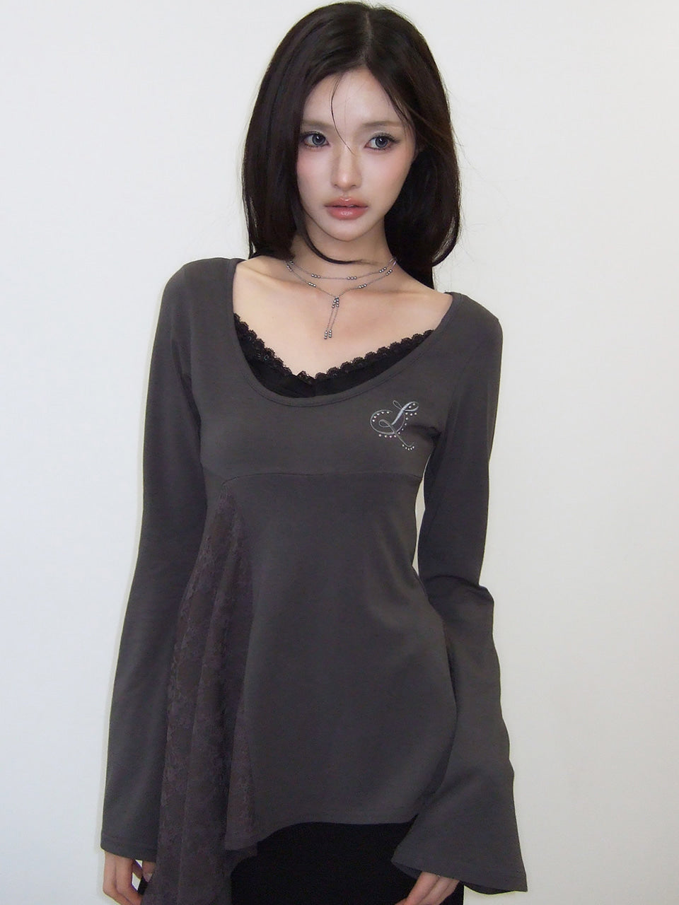 LAYERED LACE TEE(CHARCOAL)
