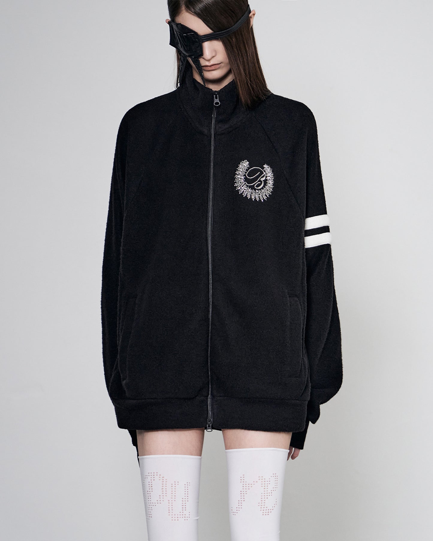 BEADED KNIT ZIP-UP BLACK