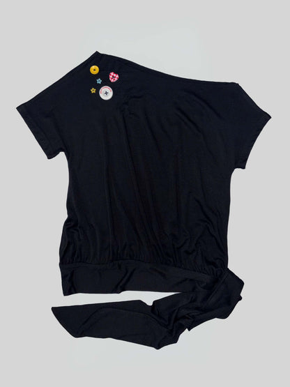 OFF-SHOULDER BUTTON TEE BLACK