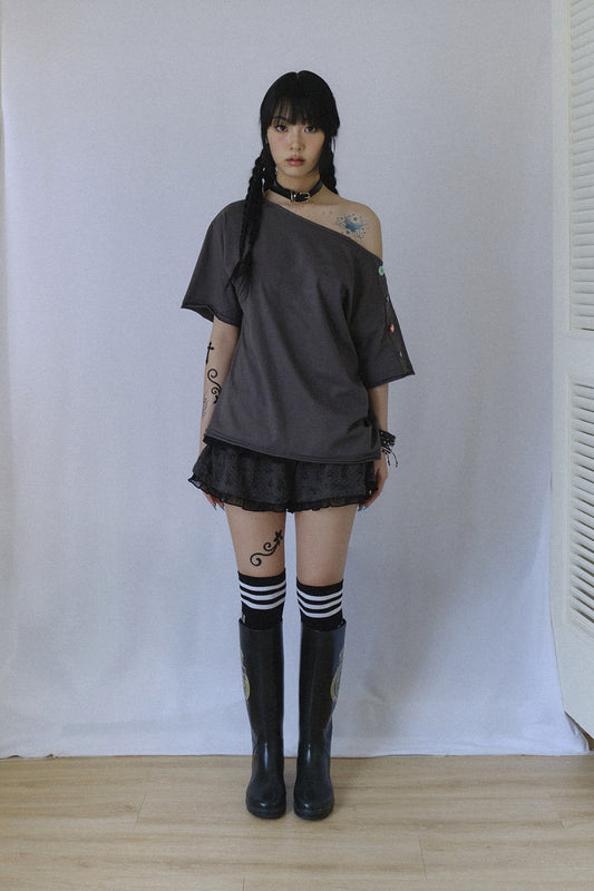 CANDY BUTTON LOOSE TEE CHARCOAL