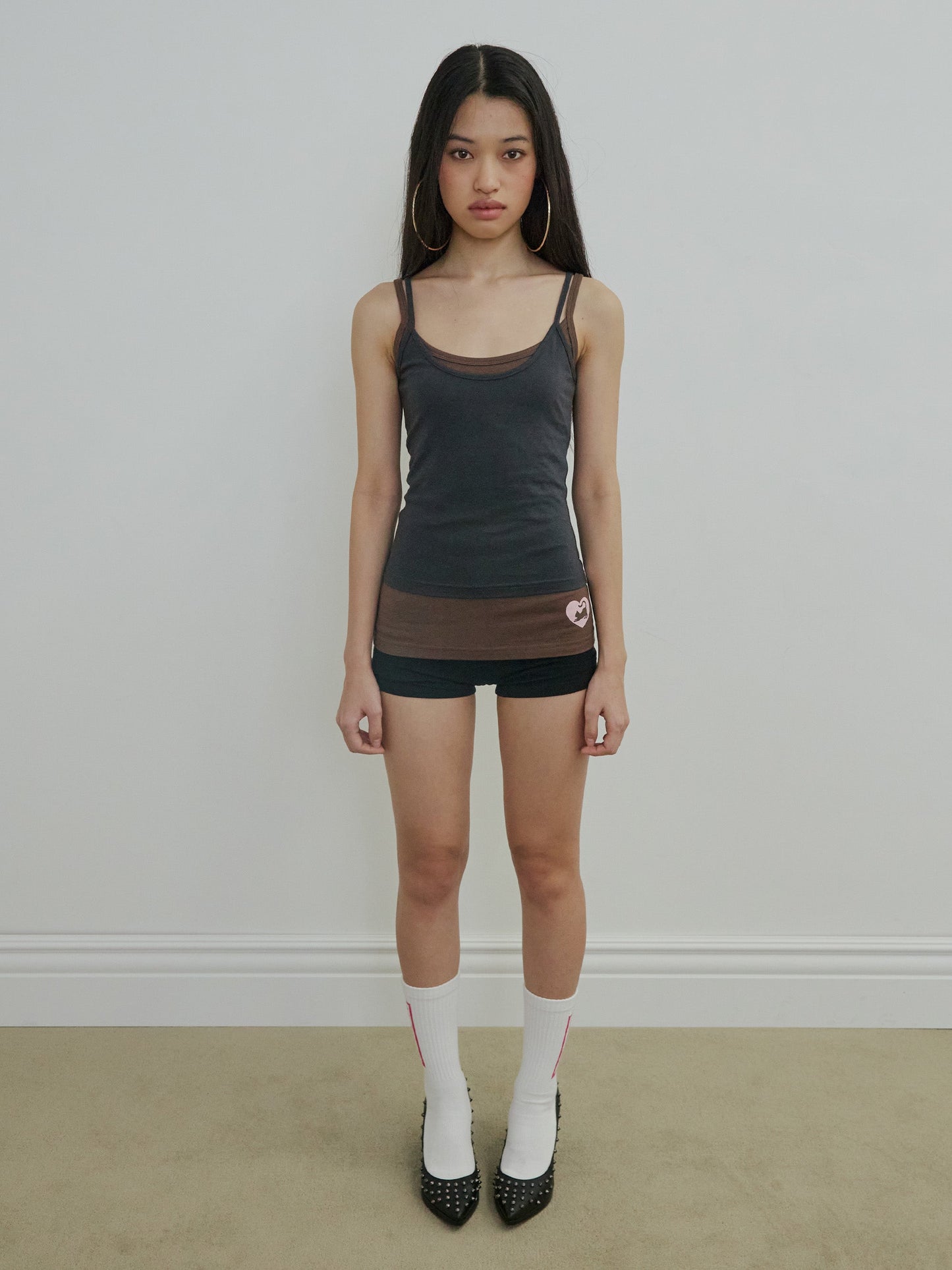 MY GO TO SLEEVELESS TOP CHARCOAL