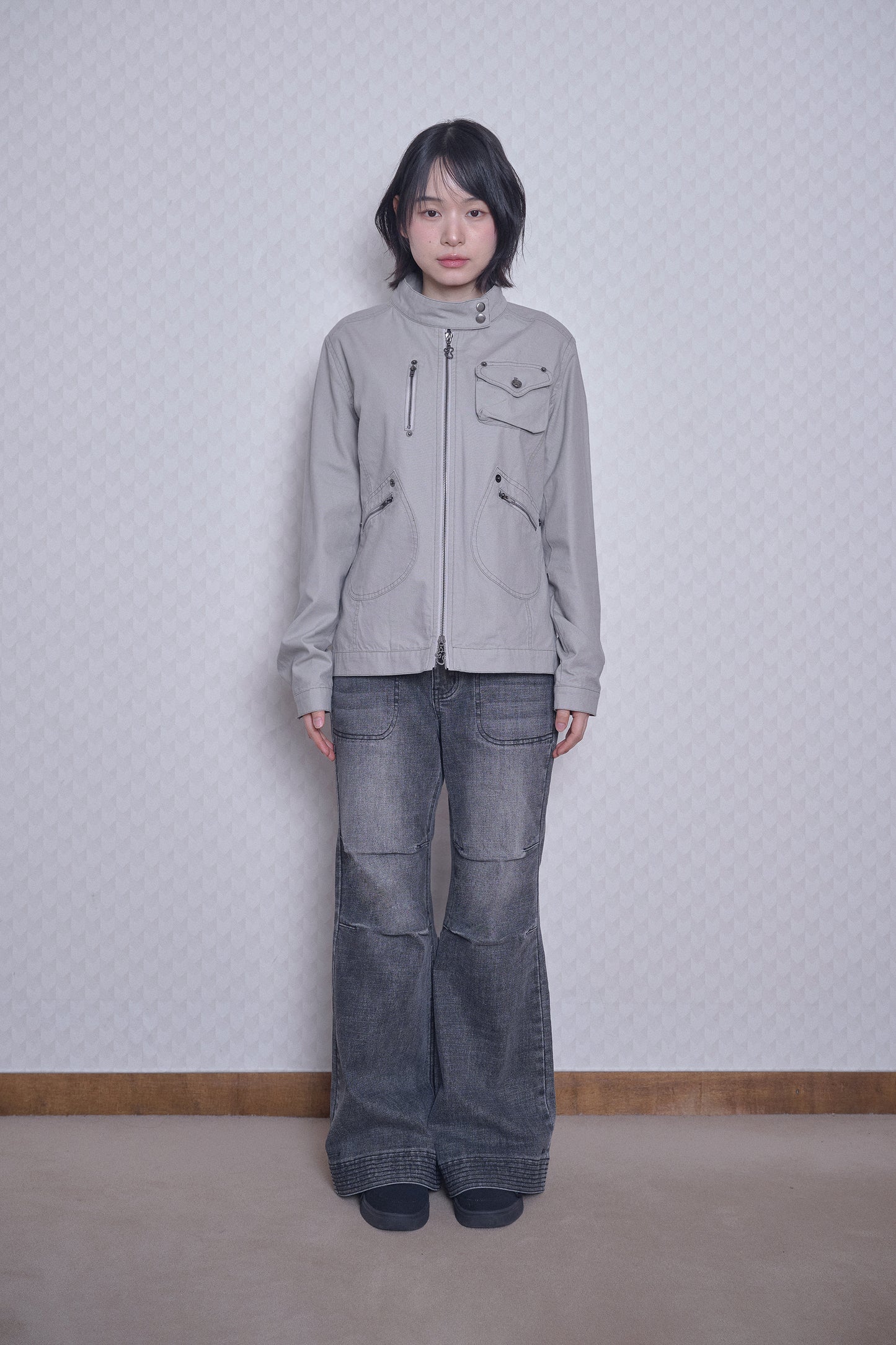 SEMI BOOTS-CUT DENIM PANTS BLACK