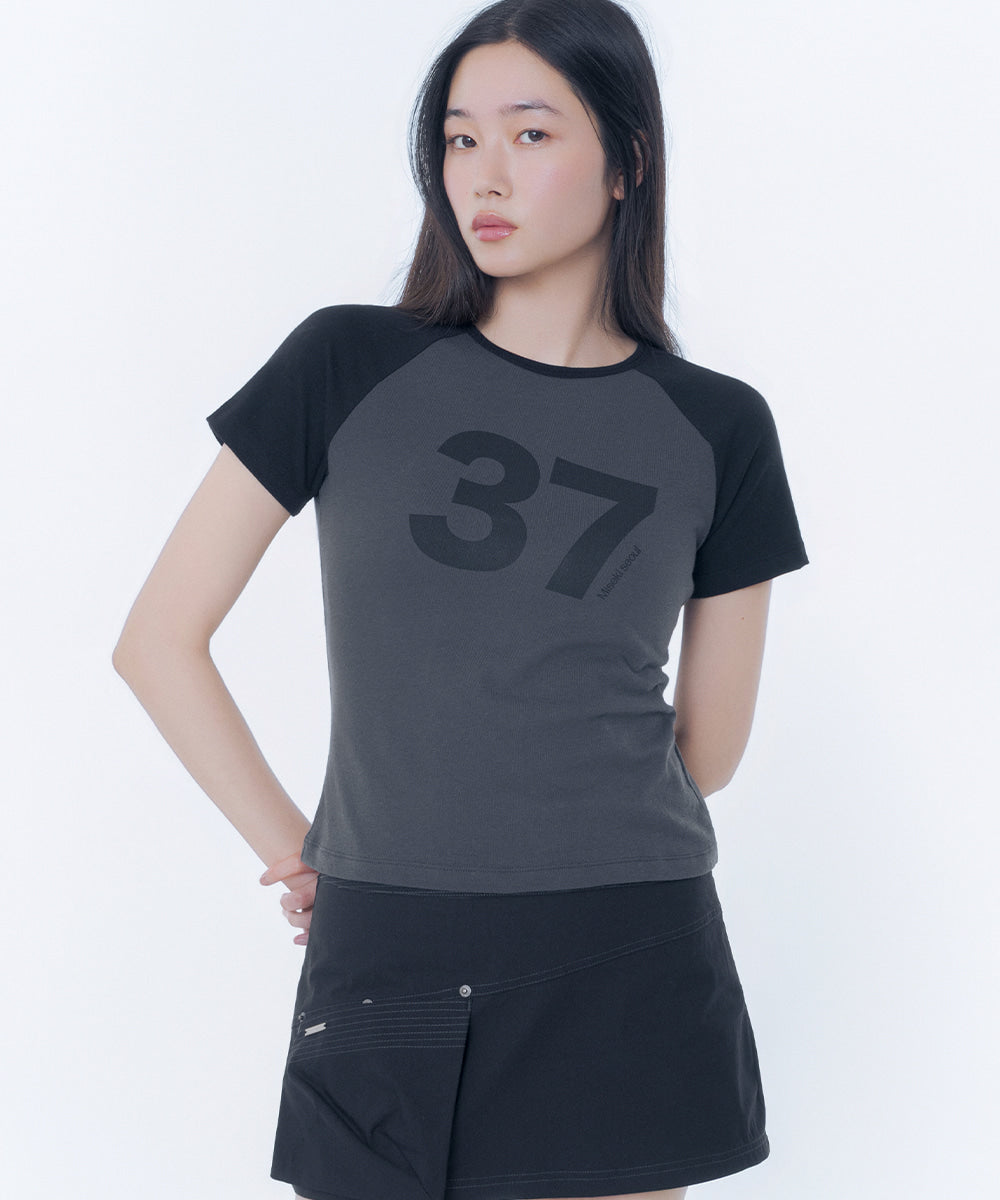 MISEKI 37 RAGLAN SHORT SLEEVE CHARCOAL
