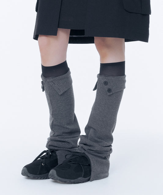 BUTTON SLIT LEG WARMER CHARCOAL