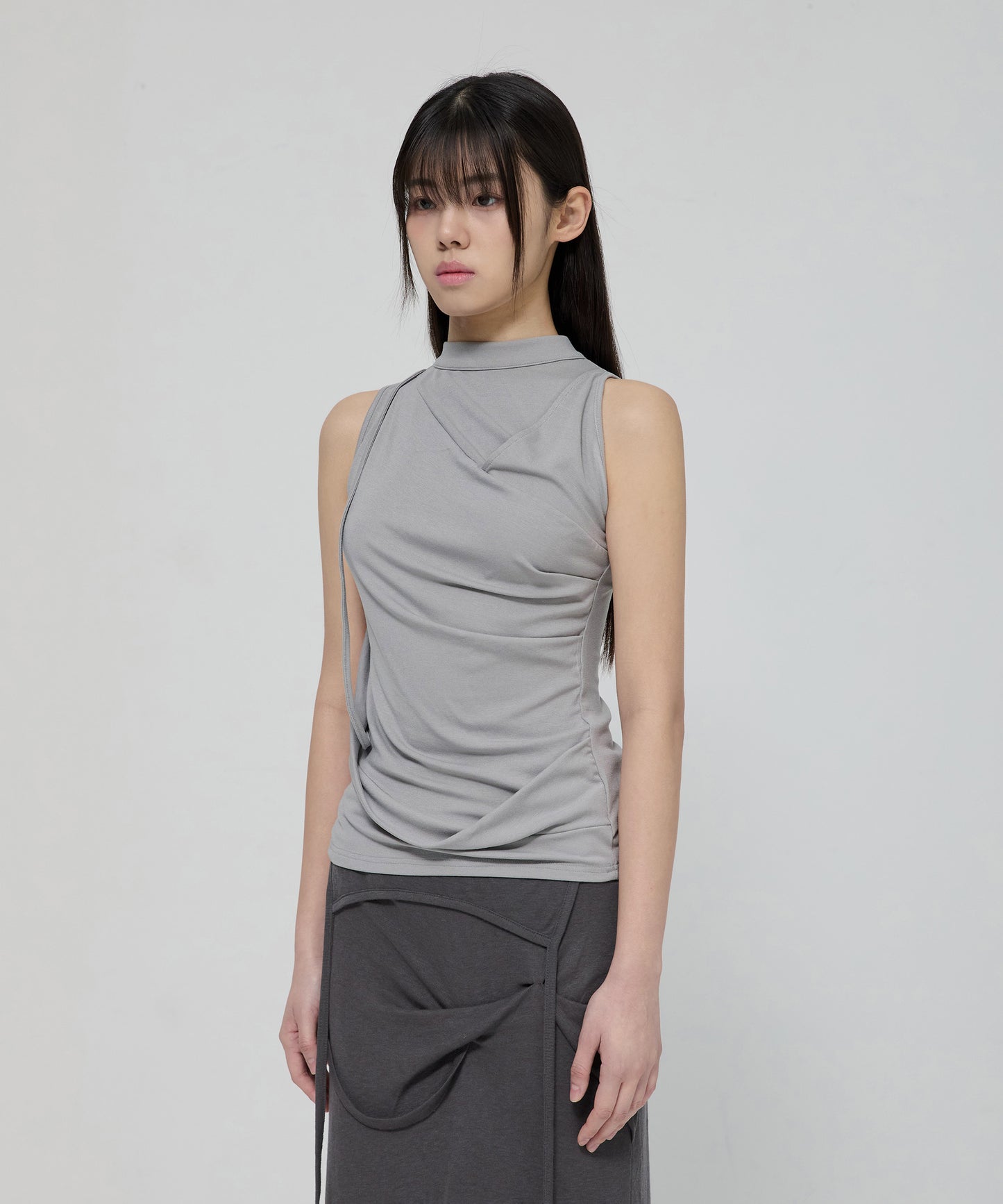 DRAPED SLEEVELESS TOP GREY