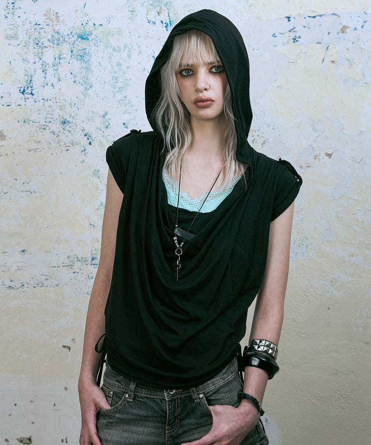 MILI DRAPE HALF HOODIE BLACK